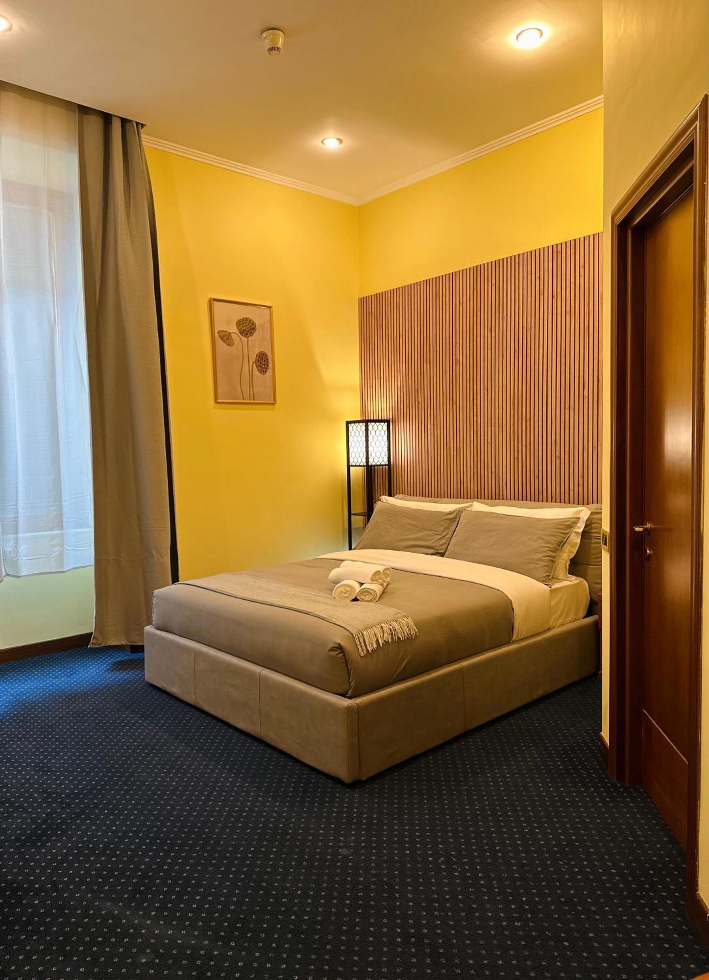 Hotel Rome Place Экстерьер фото