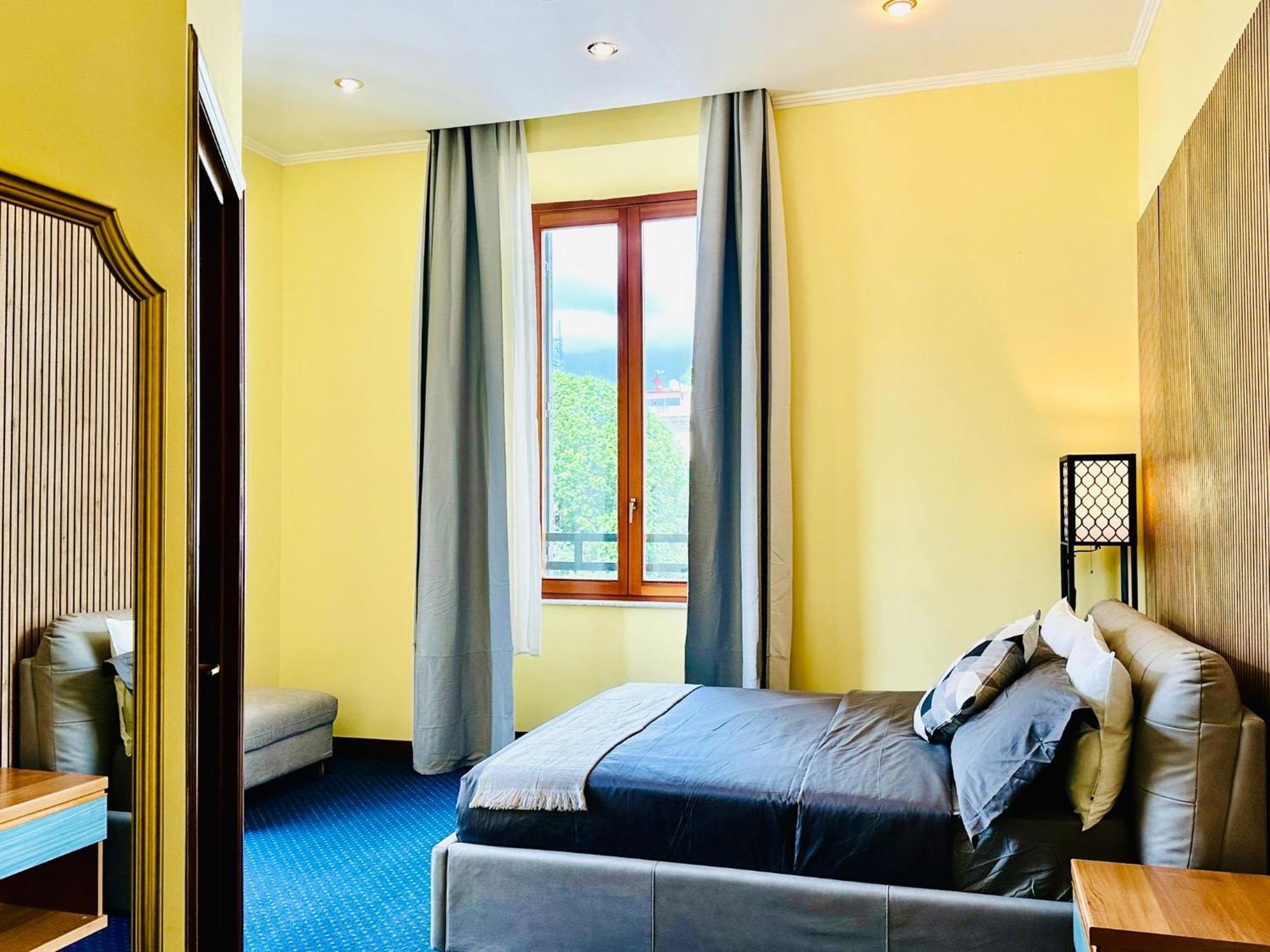 Hotel Rome Place Экстерьер фото