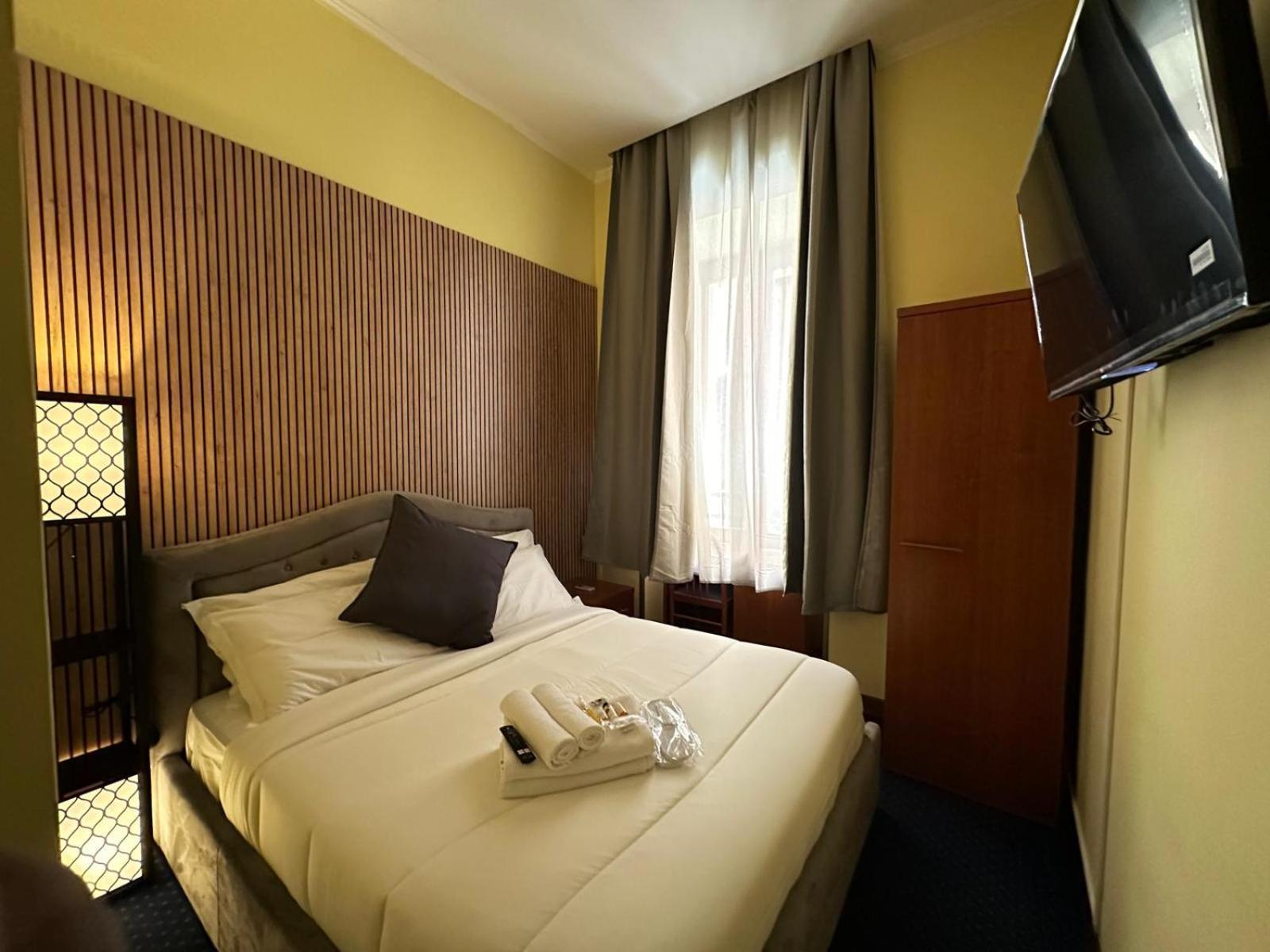 Hotel Rome Place Экстерьер фото