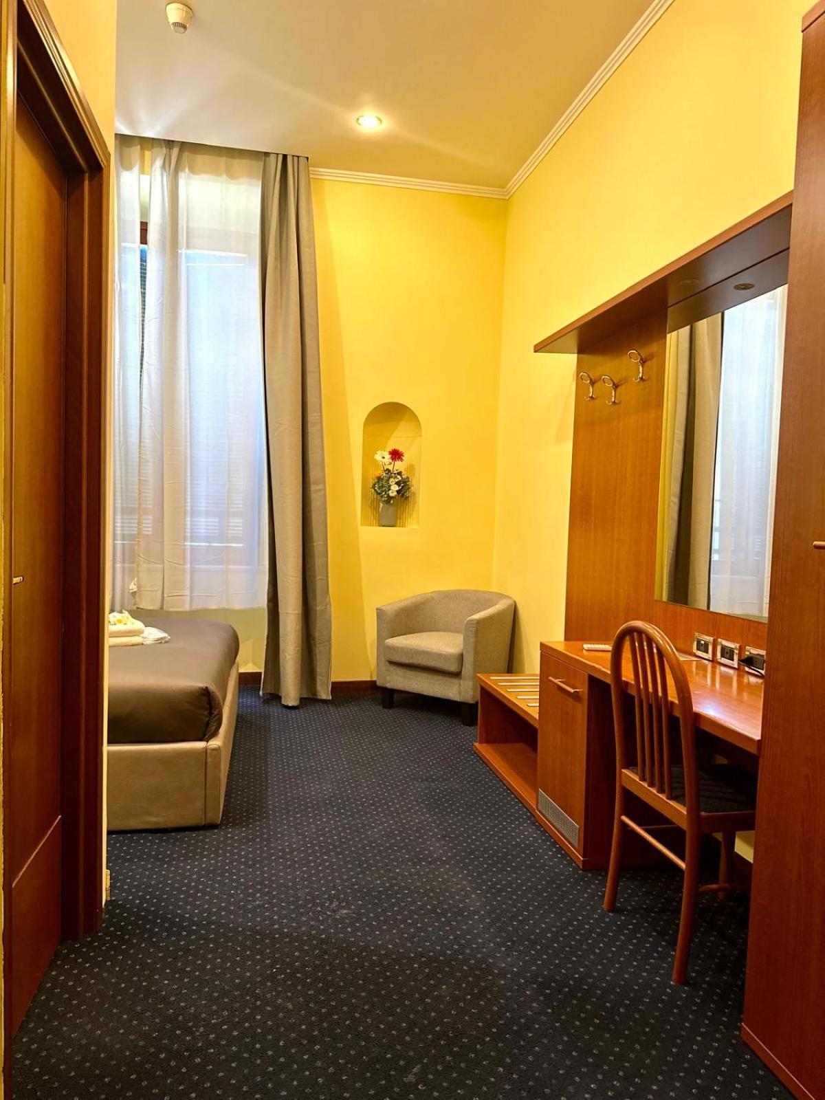 Hotel Rome Place Экстерьер фото