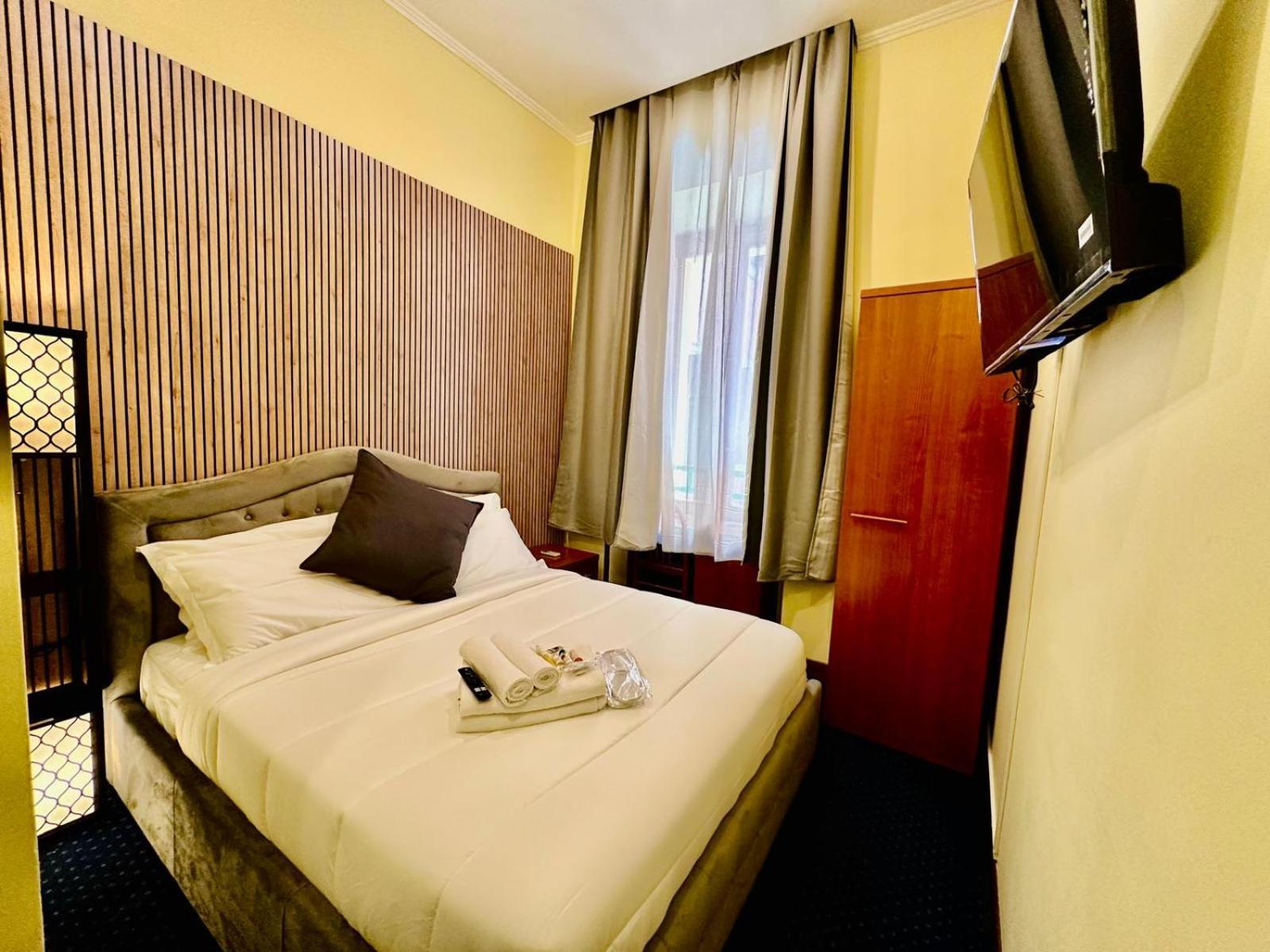 Hotel Rome Place Экстерьер фото